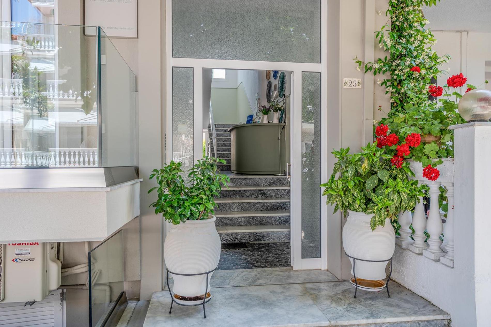 Evangelia Rooms & Apartments - A Asprovalta Esterno foto